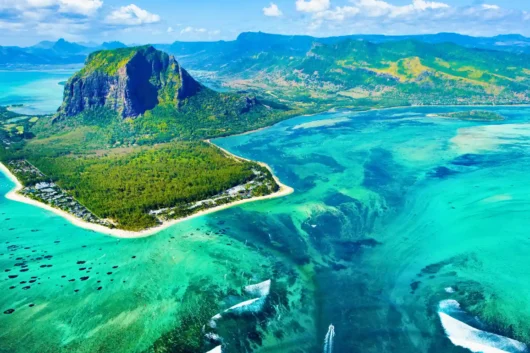 Things to do in Mauritius: Africa safari tour packages from Nairobi Kenya