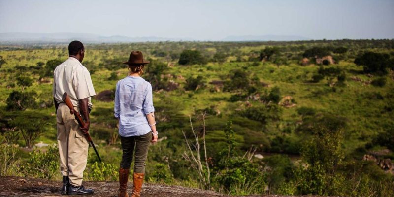 Serengeti-Migration-Camp---activities---guided-bush-walk