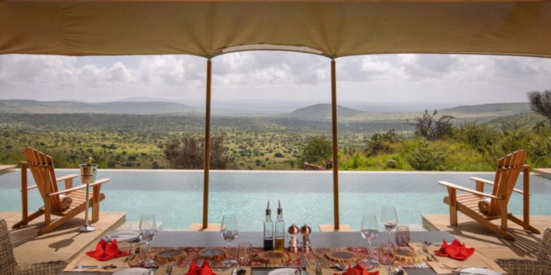 elewana-loisaba-lodo-springs-main-areas-infinity-pool-dinning5868FE7C-FAF0-B781-2F47-5256CFC4D262